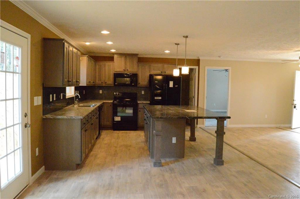 332 Blythewood Drive - Photo 10