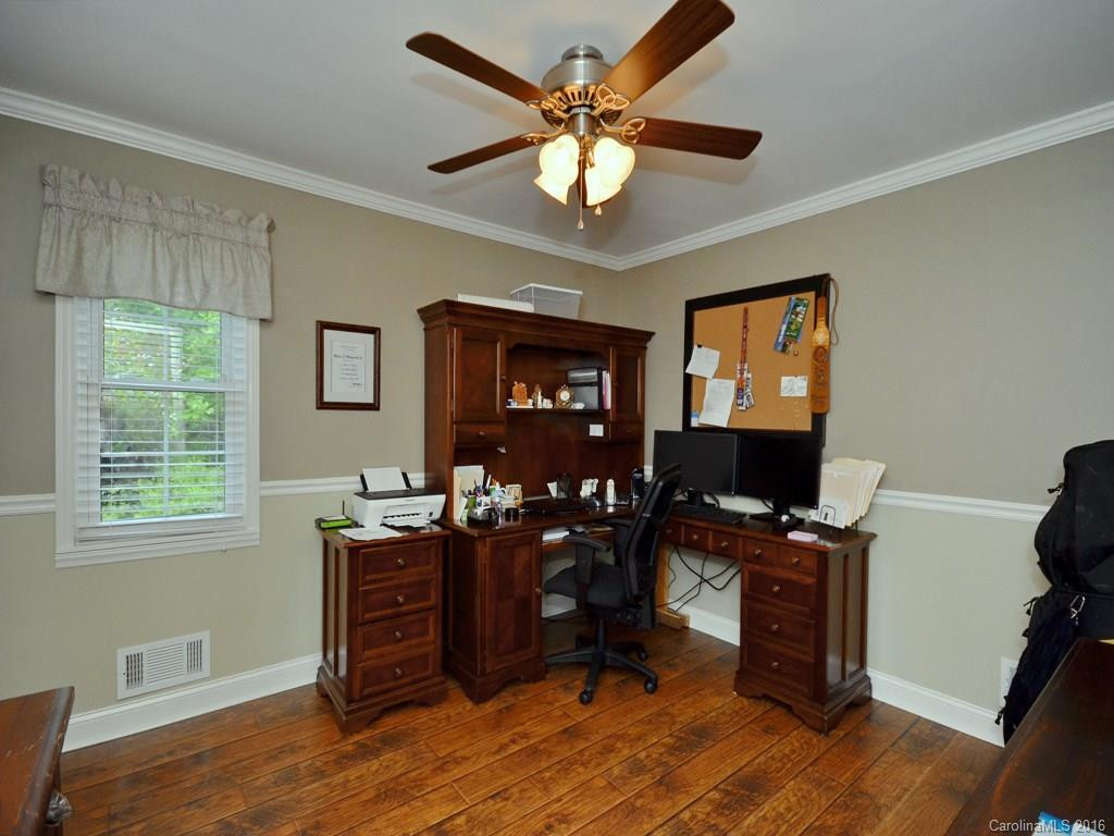 1313 Hayes Road - Photo 16
