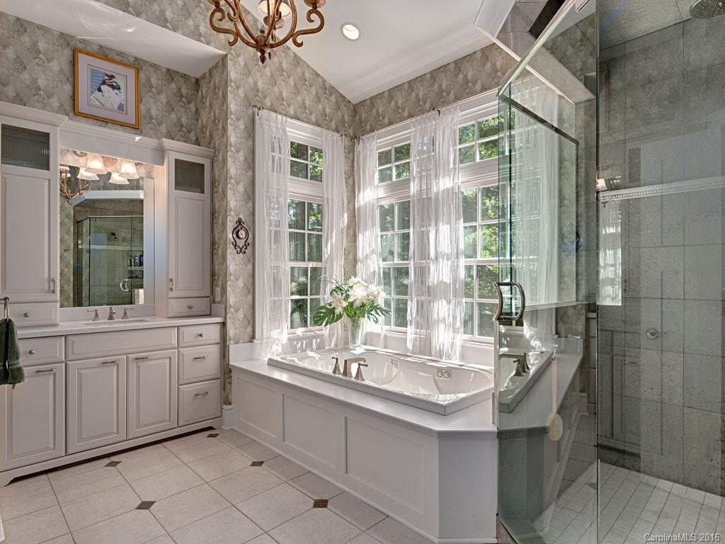 107 Farwood Court - Photo 15