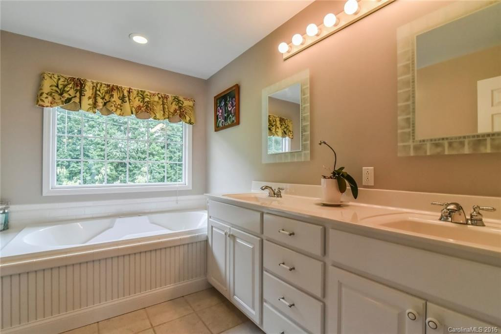 206 Bridle Path - Photo 14