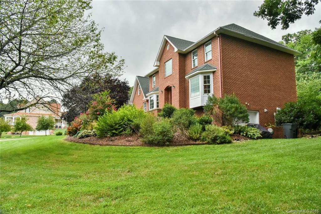 206 Bridle Path - Photo 3