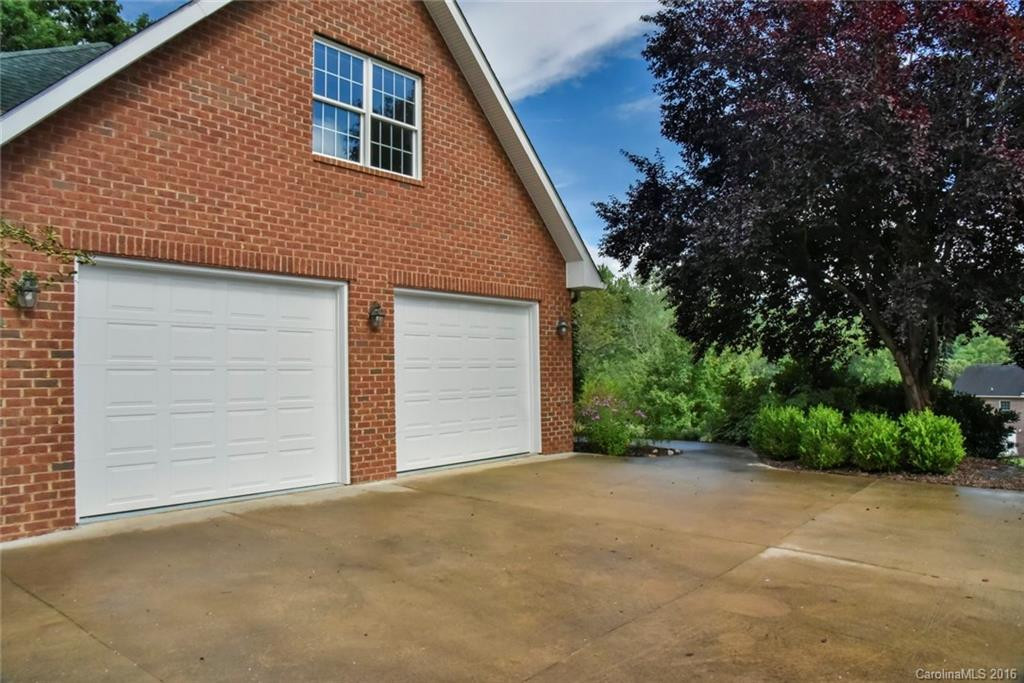 206 Bridle Path - Photo 5