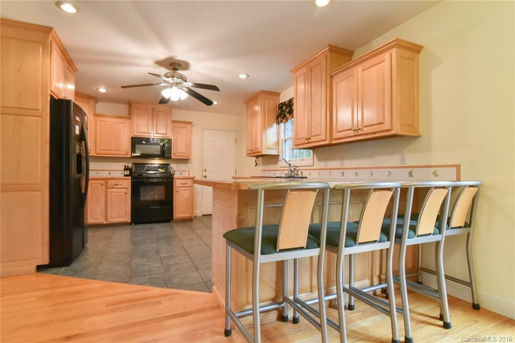 206 Bridle Path - Photo 7