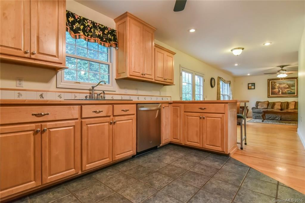 206 Bridle Path - Photo 9
