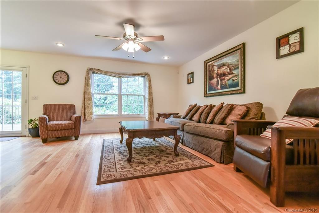206 Bridle Path - Photo 10