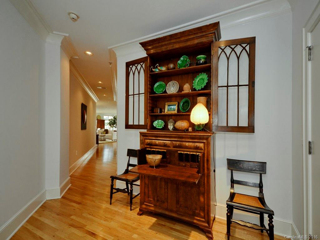 21 Battery Park Avenue #305 - Photo 2