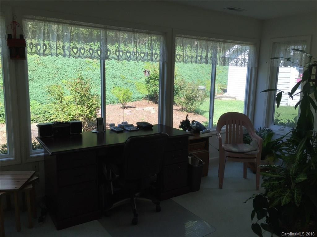 325 Whispering Hills Drive - Photo 11