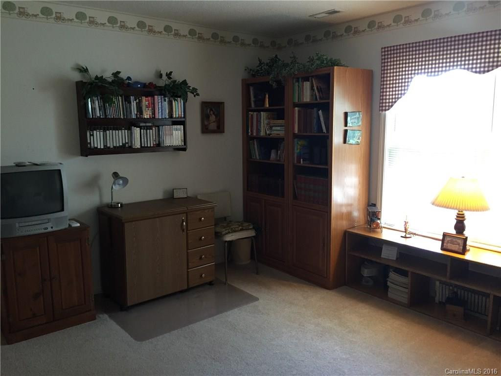 325 Whispering Hills Drive - Photo 17