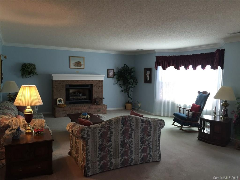 325 Whispering Hills Drive - Photo 5