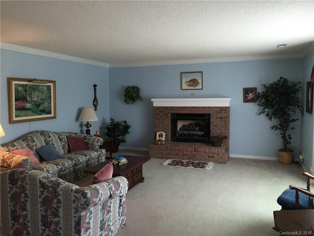325 Whispering Hills Drive - Photo 6
