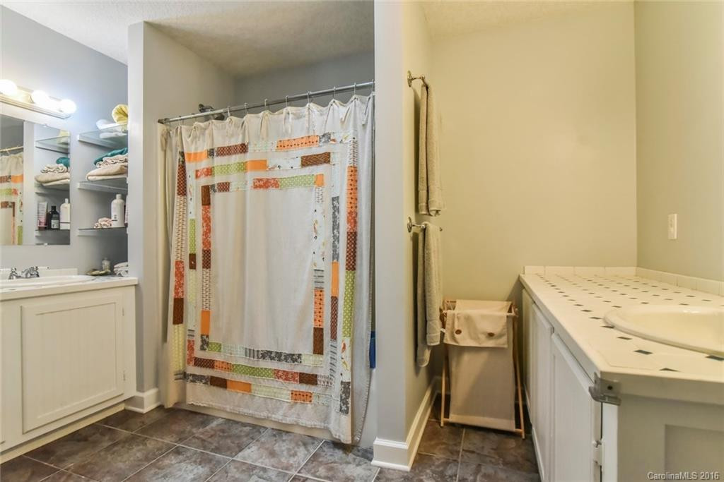 184 Rosehill Road - Photo 10