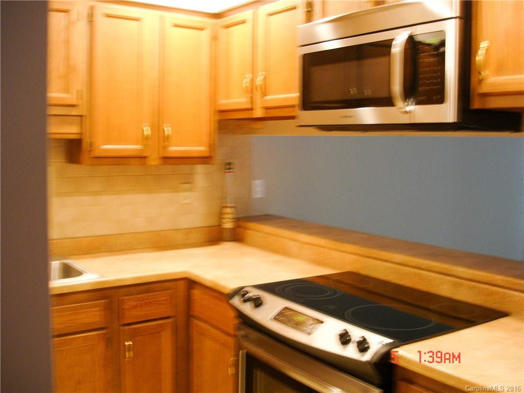 8 Ravencroft Lane #8 - Photo 3
