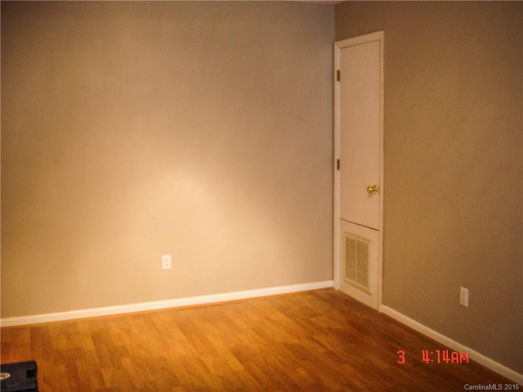 8 Ravencroft Lane #8 - Photo 4