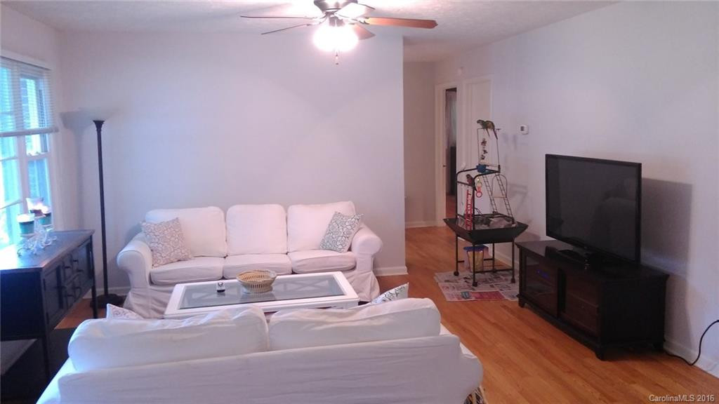 203 Oak Grove Road - Photo 14