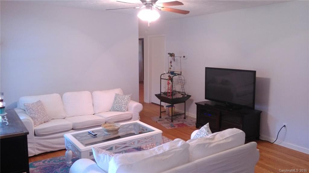 203 Oak Grove Road - Photo 15