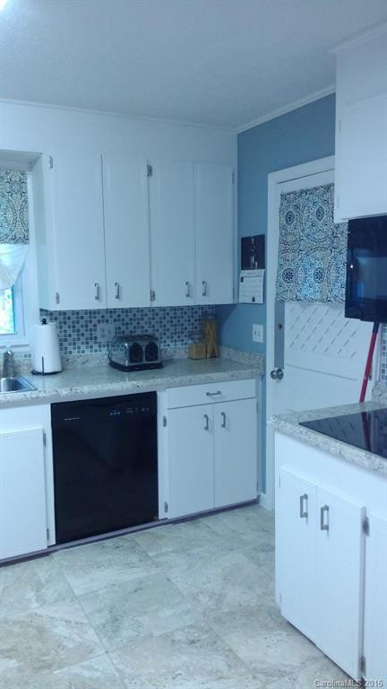 203 Oak Grove Road - Photo 16