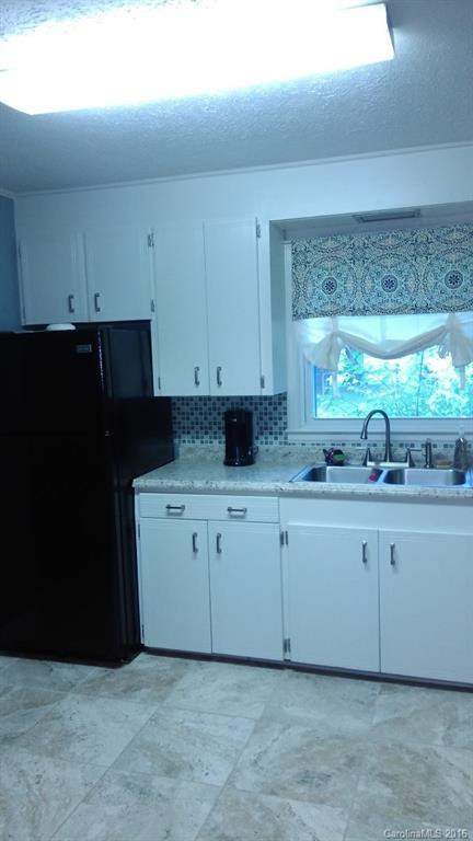 203 Oak Grove Road - Photo 17