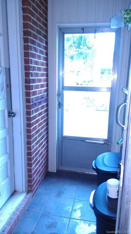 203 Oak Grove Road - Photo 19