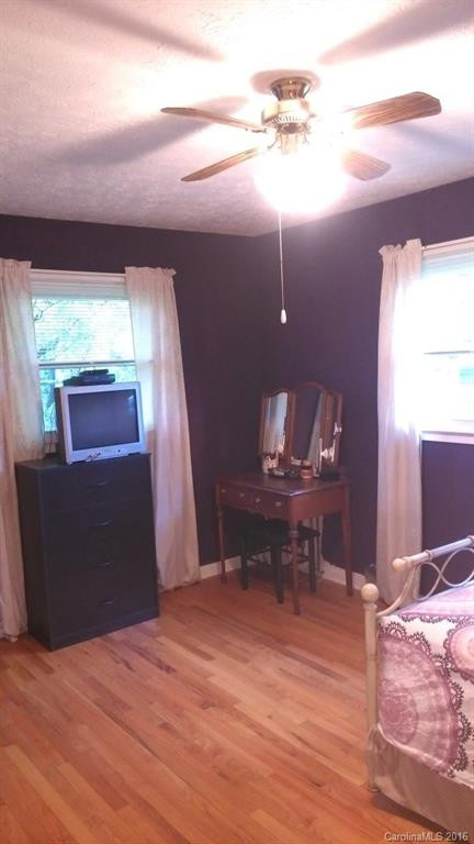 203 Oak Grove Road - Photo 20