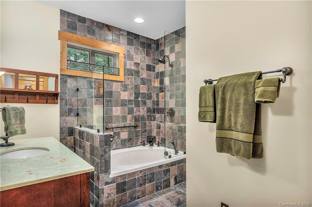 8 Highland Grove Road - Photo 17