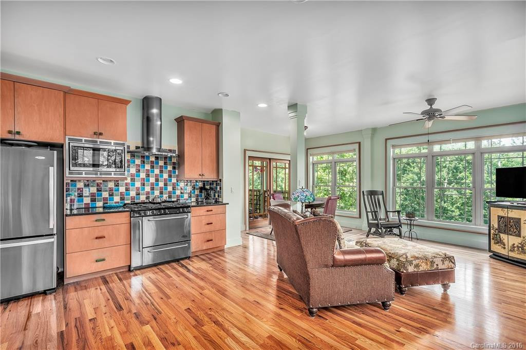 8 Highland Grove Road - Photo 6