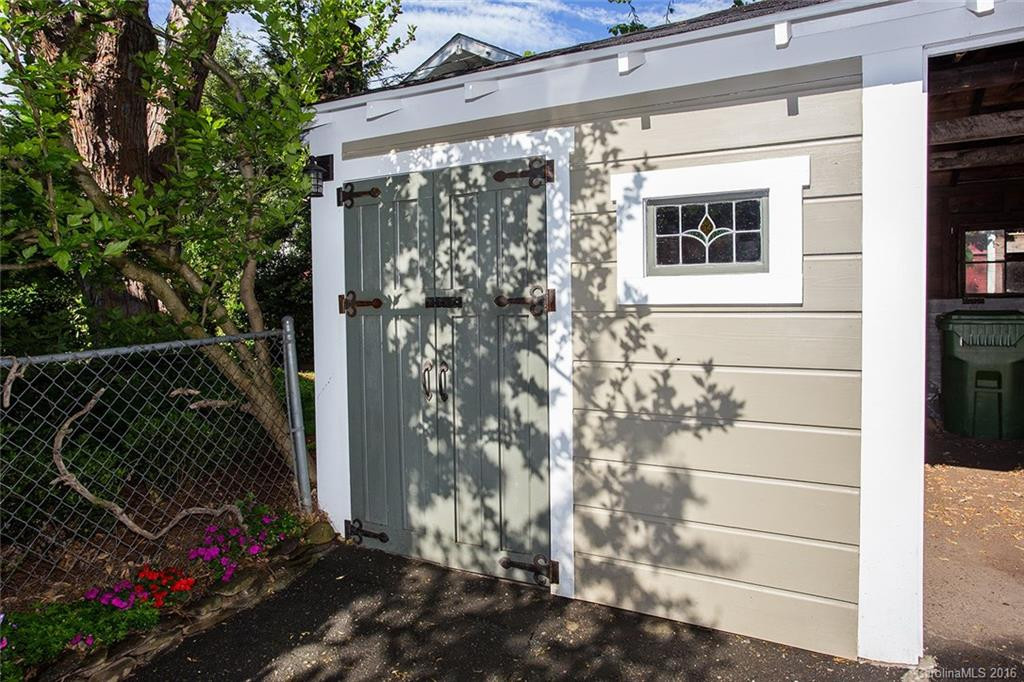 195 Edgewood Road - Photo 22
