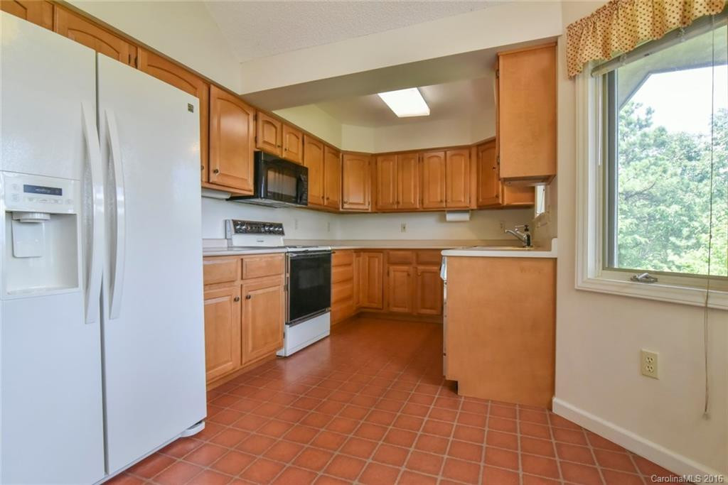 133 Valley Drive - Photo 8