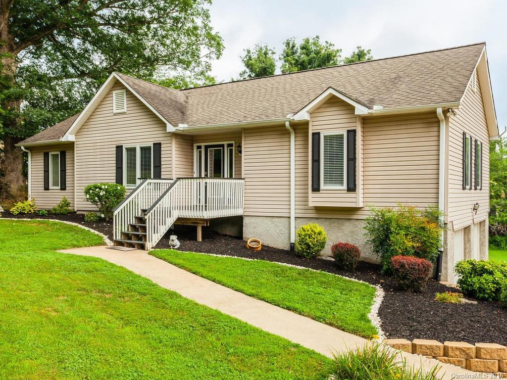 11 Nicola Drive