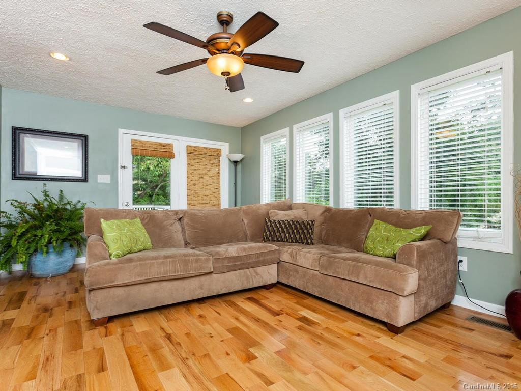 11 Nicola Drive - Photo 4