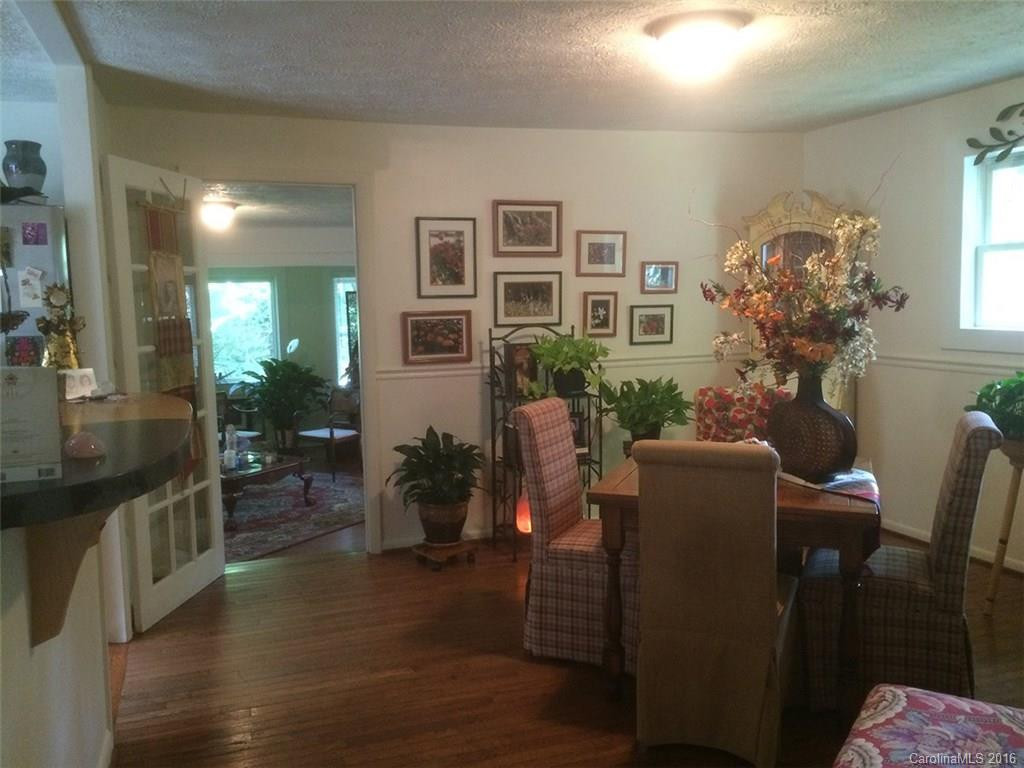 43 Maple Street - Photo 2