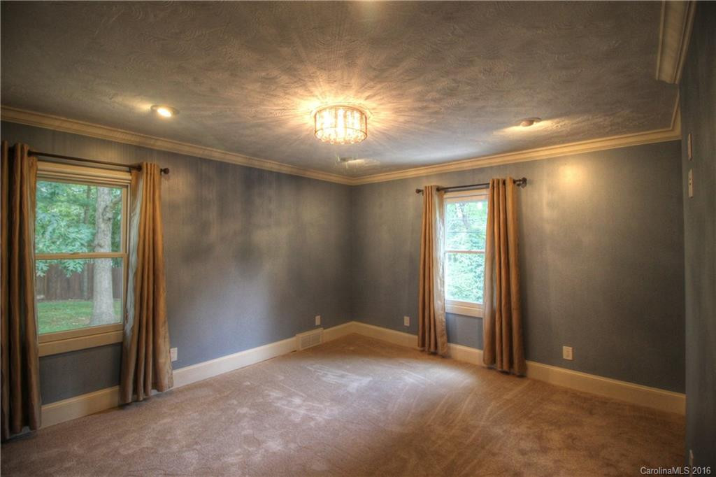 5 Woodcrest Road #13 - Photo 12