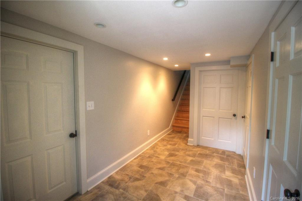 5 Woodcrest Road #13 - Photo 20