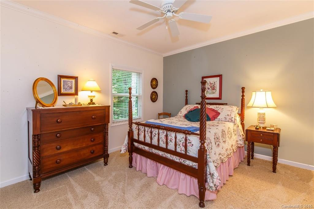 572 Qualla Circle #L56/U68 - Photo 14