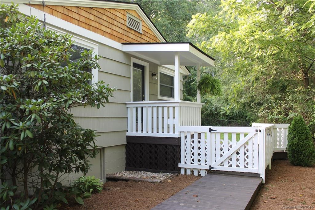 306 Turnpike Road - Photo 2