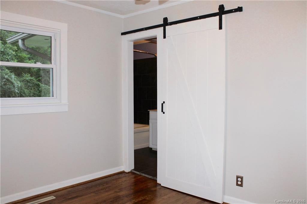 306 Turnpike Road - Photo 13