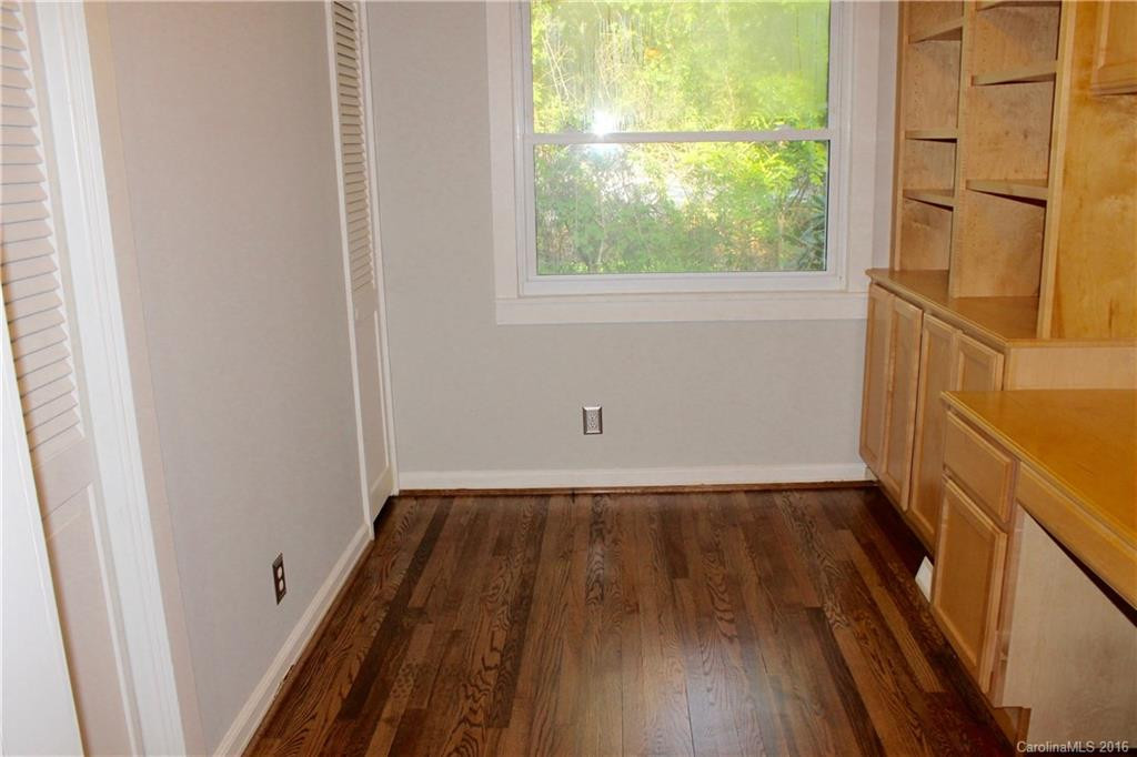 306 Turnpike Road - Photo 19