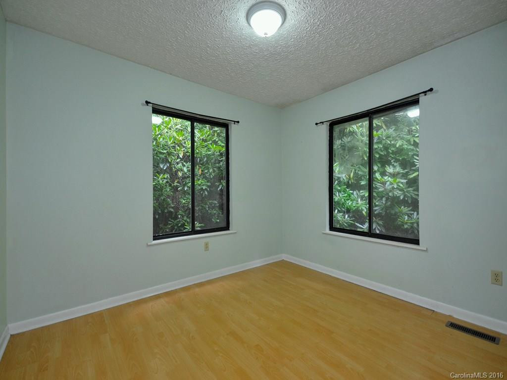 250 Tessie Lane - Photo 8