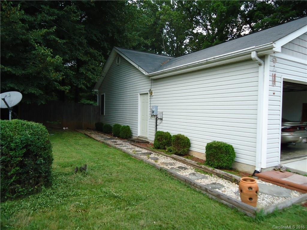 825 9th Avenue - Photo 4