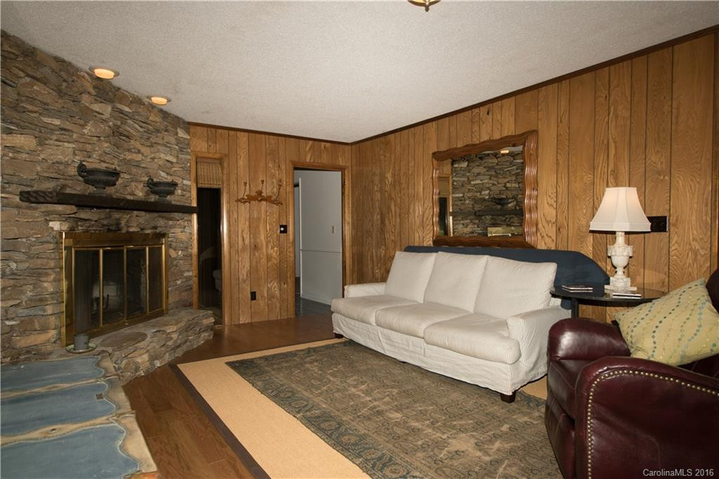1621 Greenville Highway - Photo 2