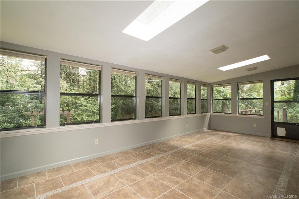 1621 Greenville Highway - Photo 11