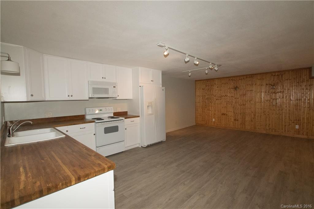 1621 Greenville Highway - Photo 16