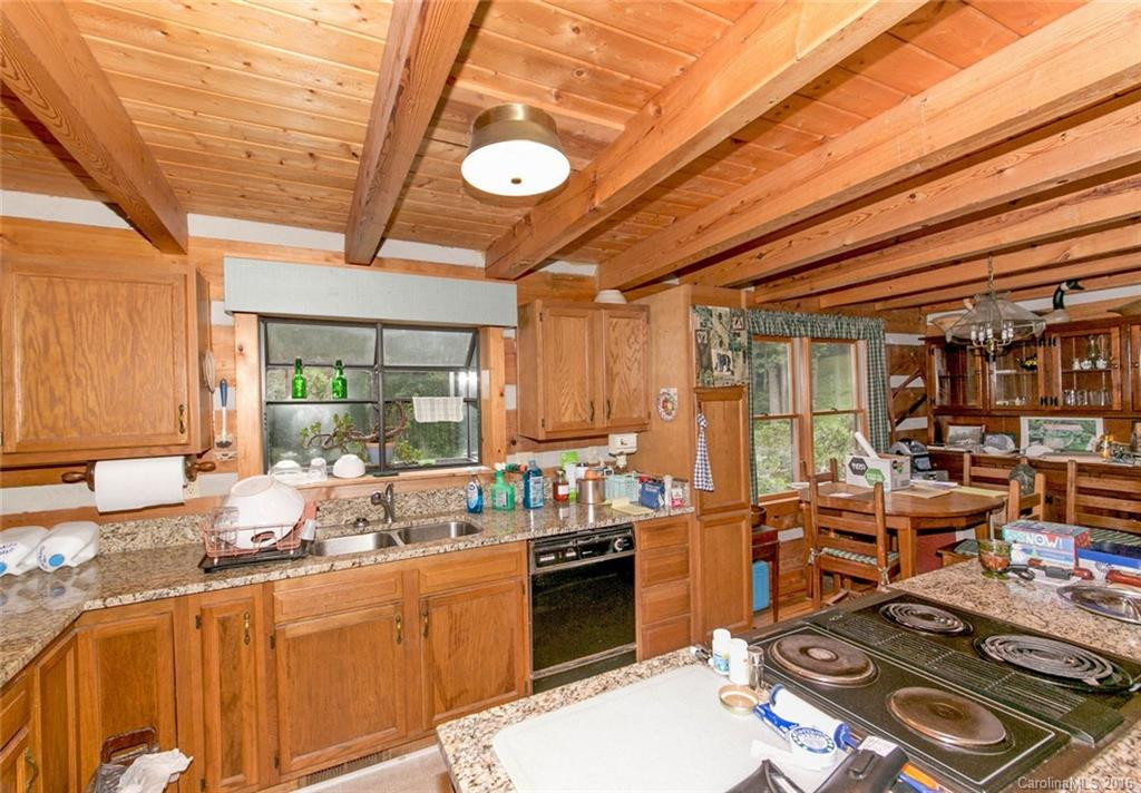 1200 Bearwallow Road - Photo 5