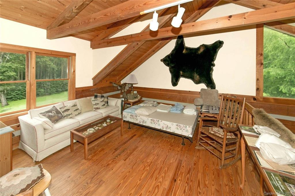 1200 Bearwallow Road - Photo 10
