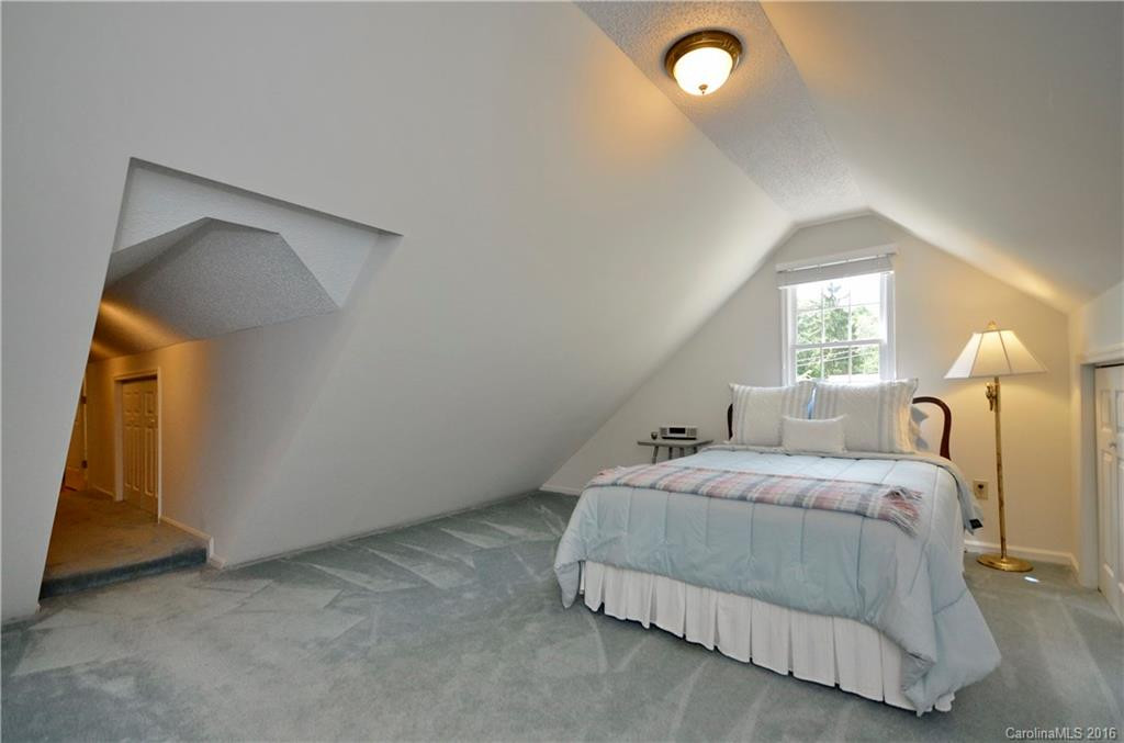 324 Stratford Road - Photo 18