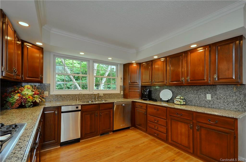 324 Stratford Road - Photo 8