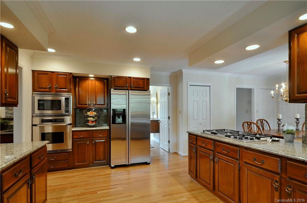 324 Stratford Road - Photo 9