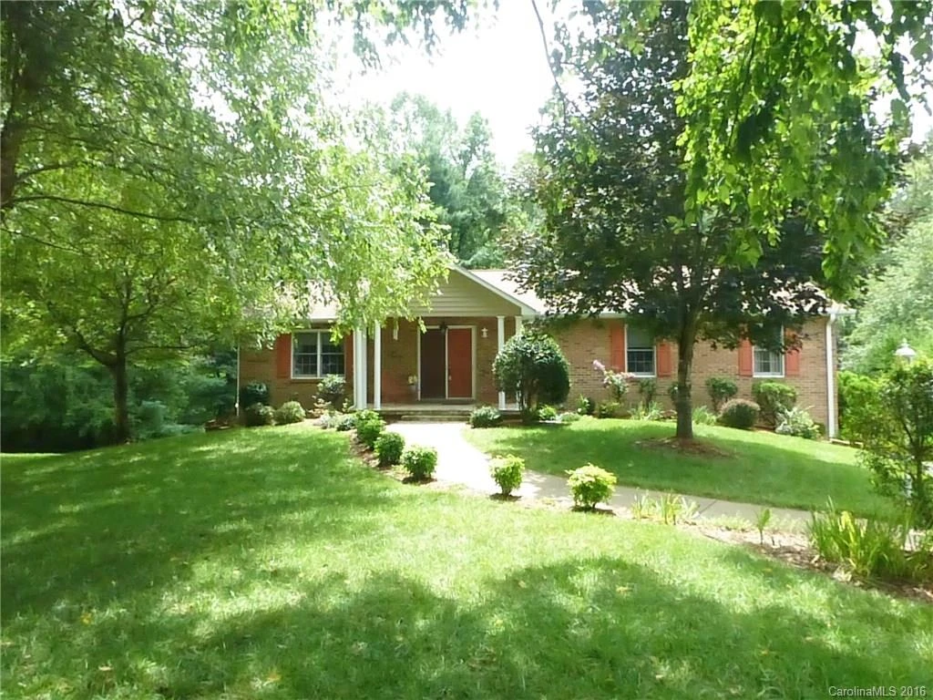 2665 Middleton Circle