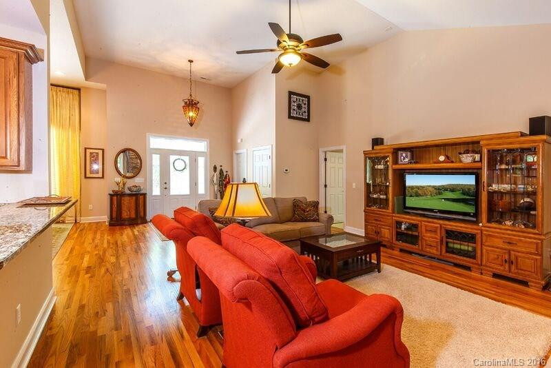 141 Tsisdu Court - Photo 3