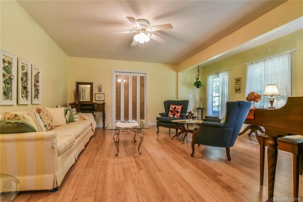 101 Prestwick Drive - Photo 8
