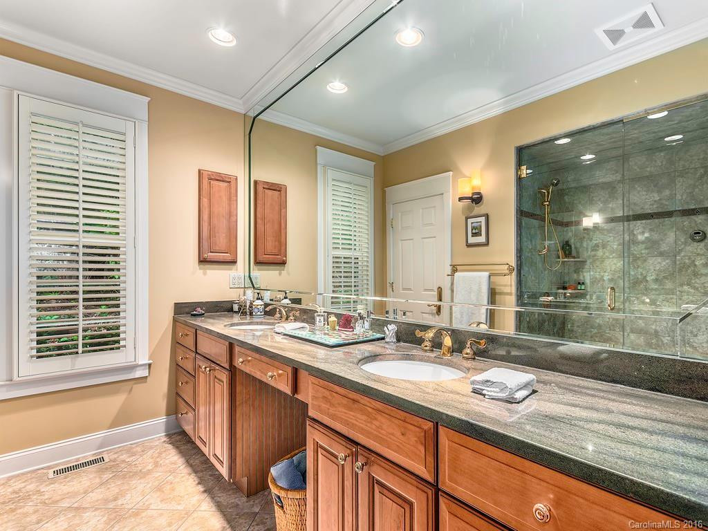 2772 Leucothae Way - Photo 11